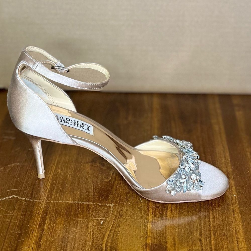 Badgley Mischka Heeled Sandals - Picture 4 of 16